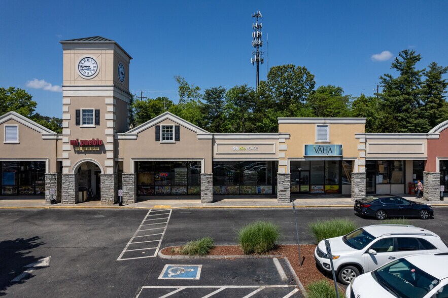 More Photos Of 1645 Downtown West Blvd, Knoxville General Retail For Sale