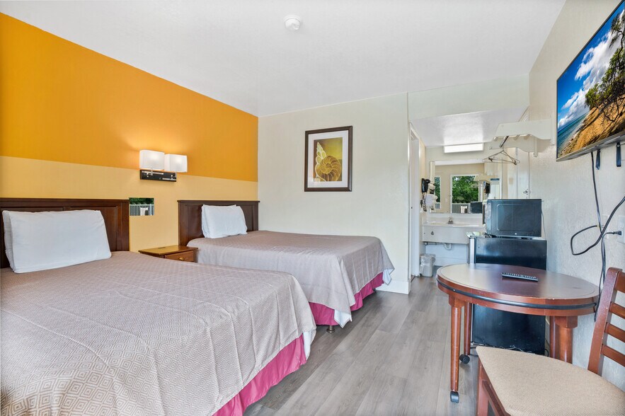 More Photos Of 7455 W Irlo Bronson Memorial Hwy, Kissimmee Hotel For Sale