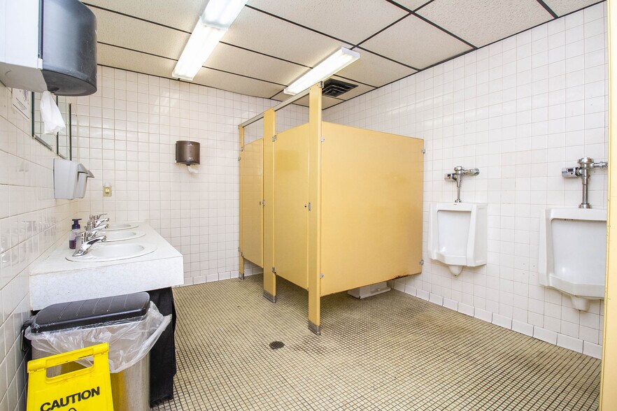 More Photos Of 31117 Plymouth Rd, Livonia Lodge Meeting Hall For Sale