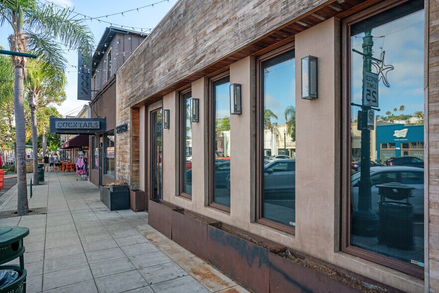 More Photos Of 540-546 S Coast Highway 101 Hwy, Encinitas Bar For Sale