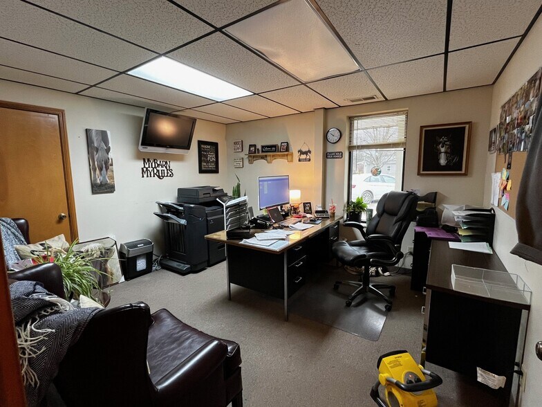 More Photos Of 2488 Williams Hwy, Williamstown Distribution For Sale