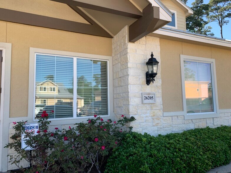 More Photos Of 26205 Oak Ridge Dr, Spring Medical For Lease