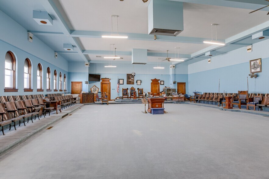 More Photos Of 3001 Connor Ave, Kansas City Specialty For Sale