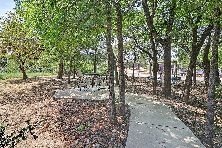 More Photos Of 8122 Whisper Oak, San Antonio Office For Sale