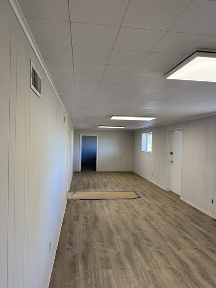 More Photos Of 1315 Franklin Dr, San Marcos Warehouse For Sale