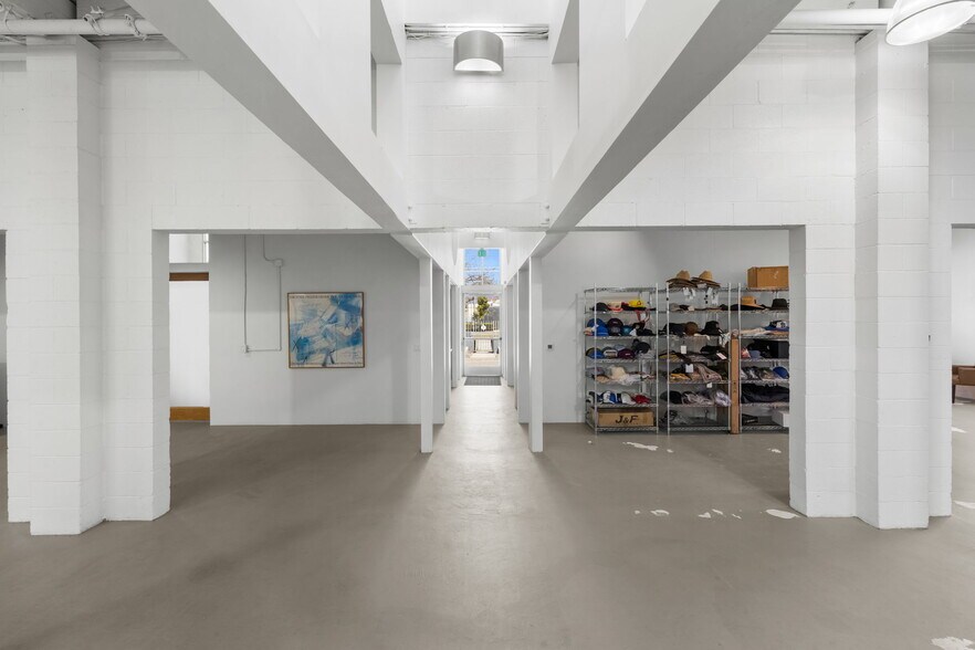 More Photos Of 1500 Olympic Blvd, Santa Monica Loft Creative Space For Sale