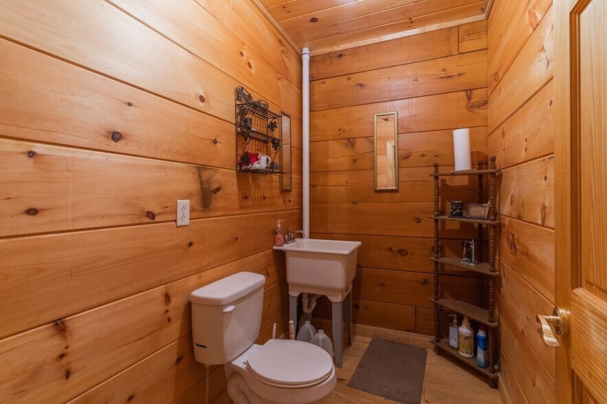 More Photos Of 235 Farmers Market Dr, Hillsville Restaurant For Sale