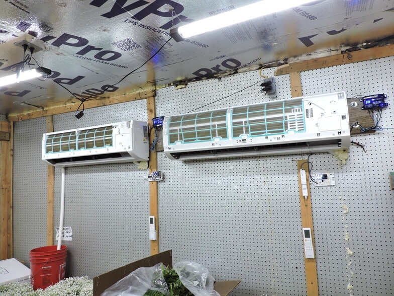 More Photos Of 2504 Main St, Jacksonville Freestanding For Sale