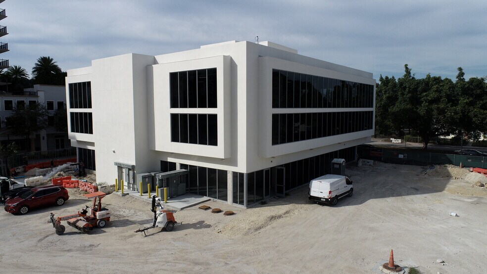 More Photos Of 250 Bird Rd, Coral Gables Office For Lease