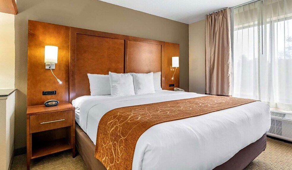 More Photos Of 350 Dodge Rd NE, Comstock Park Hotel For Sale