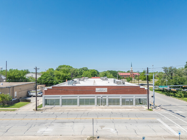 Primary Photo Of 303 W San Antonio St, Lockhart Warehouse For Sale