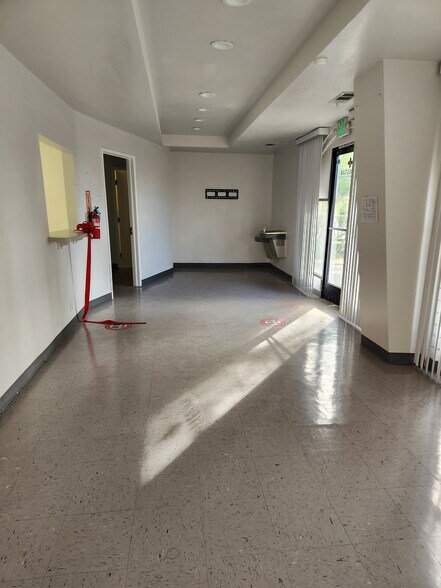 More Photos Of 1619 Cecil Ave, Delano Medical For Lease