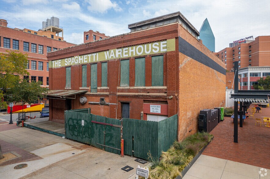 More Photos Of 1815 N Market St, Dallas Restaurant For Lease