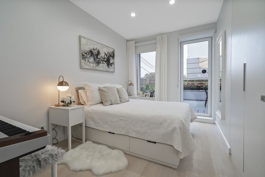 More Photos Of 78-04 67th Dr, Middle Village Storefront Retail Office For Sale