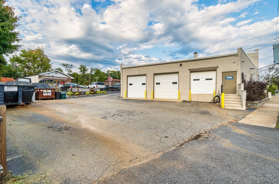 More Photos Of 324 Ringwood Ave, Pompton Lakes Light Manufacturing For Lease