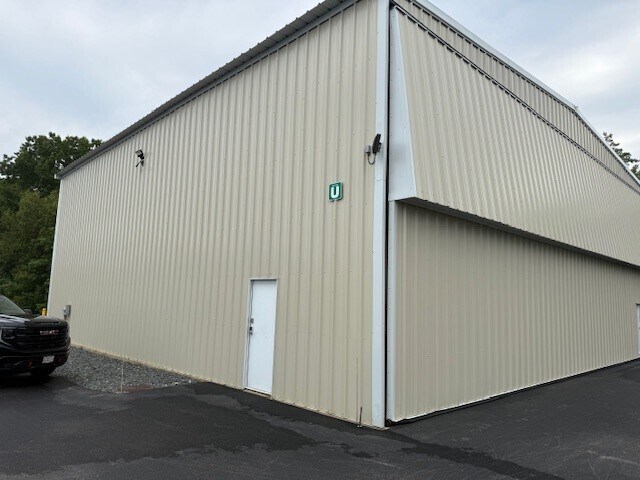 More Photos Of 265 Fruit St, Mansfield Airport For Sale