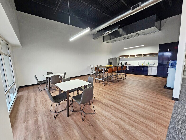 More Photos Of 1160 E Dayton Yellow Springs Rd, Fairborn Research And Development For Lease