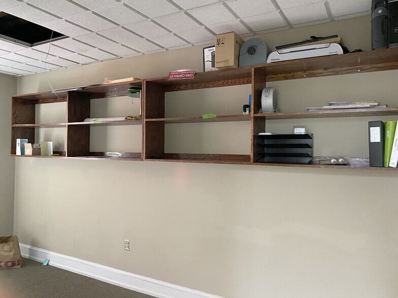 More Photos Of 15 S Gordons Aly, Atlantic City Apartments For Sale