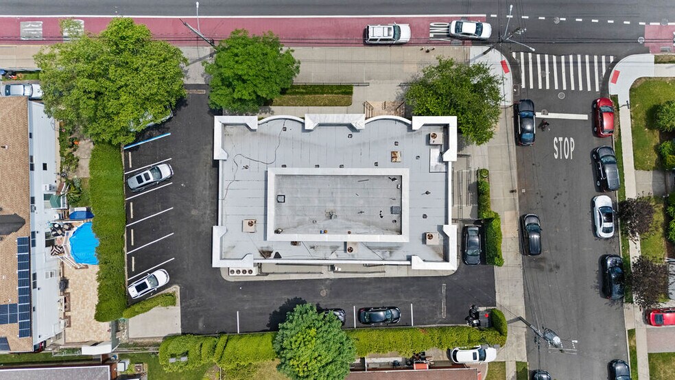 More Photos Of 2777 Hylan Blvd, Staten Island Office For Sale
