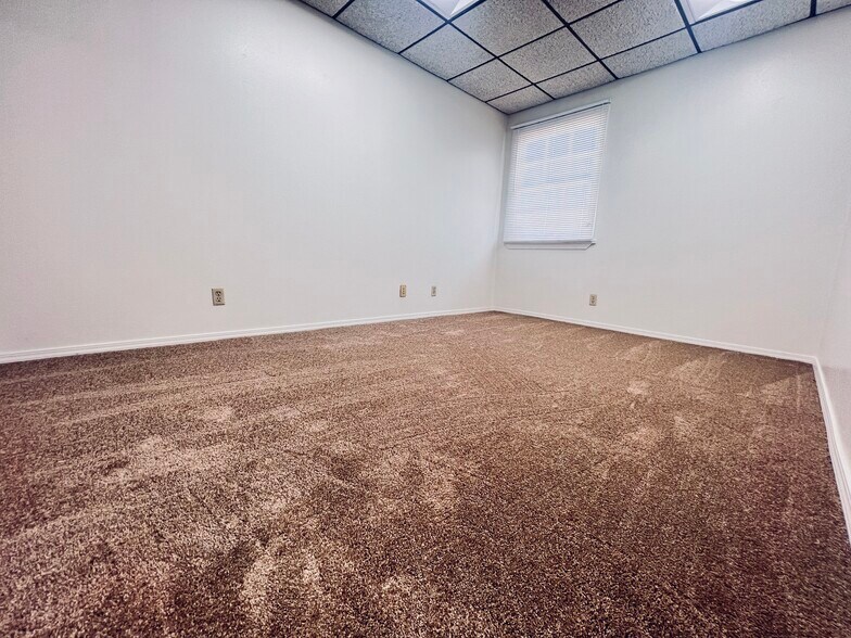 More Photos Of 365 Broadway, El Cajon Office For Lease