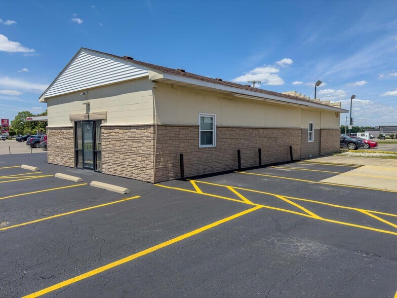 Primary Photo Of 1000 Scioto St, Urbana Storefront Retail Office For Sale