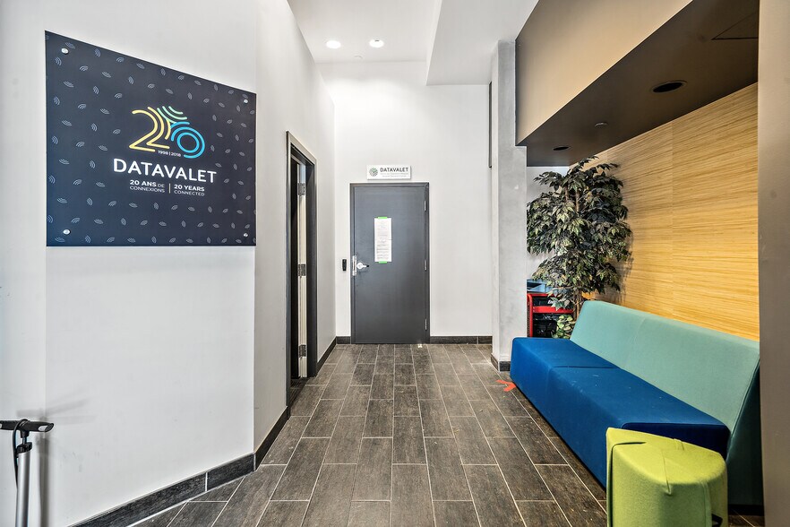 More Photos Of 5275-5285 Ch Queen-Mary, Montréal Office For Sale