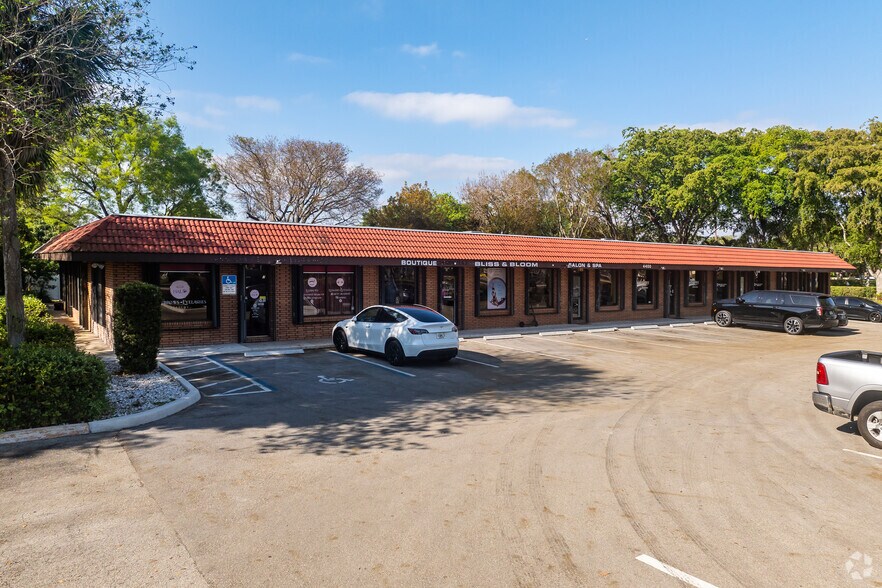 Primary Photo Of 4400 W Hillsboro Blvd, Coconut Creek Storefront For Lease