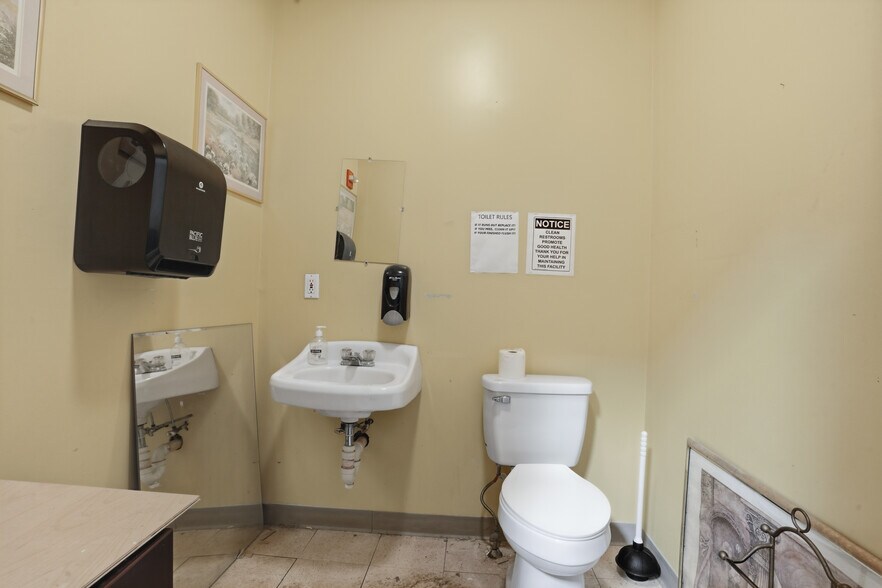 More Photos Of 770 Main St, West Warwick Warehouse For Sale