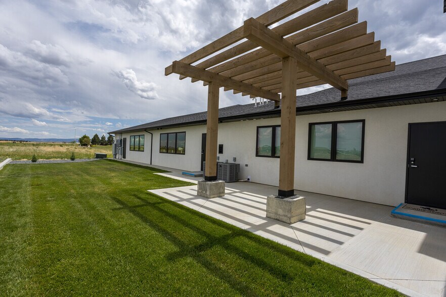 More Photos Of 5980 Enterprise Dr, Casper Office For Lease