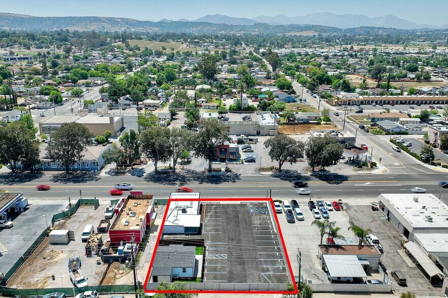 More Photos Of 1045 Main St, Ramona Freestanding For Sale