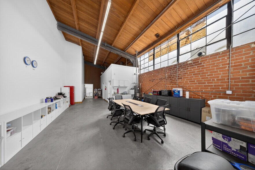 More Photos Of 5221 Pacific Blvd, Huntington Park Warehouse For Sale