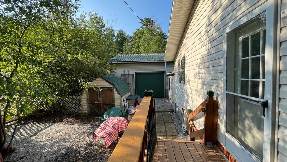 More Photos Of E24885 Misery Bay Rd, Watersmeet Hospitality For Sale