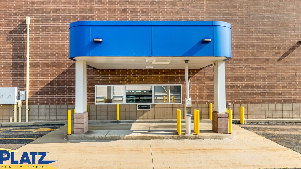 More Photos Of 2229 E State St, Salem Drugstore For Sale