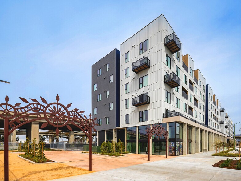 More Photos Of 2121 Wood St, Oakland Apartments For Lease