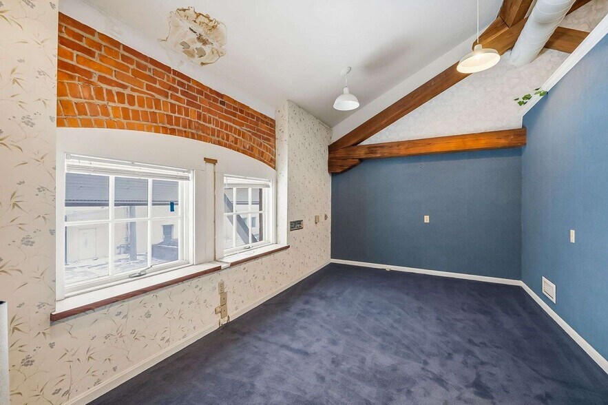 More Photos Of 412 E River St, Elyria Office For Sale