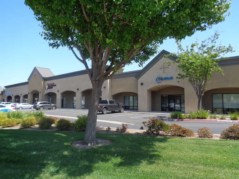 More Photos Of 580 N Wilma Ave, Ripon Office For Lease