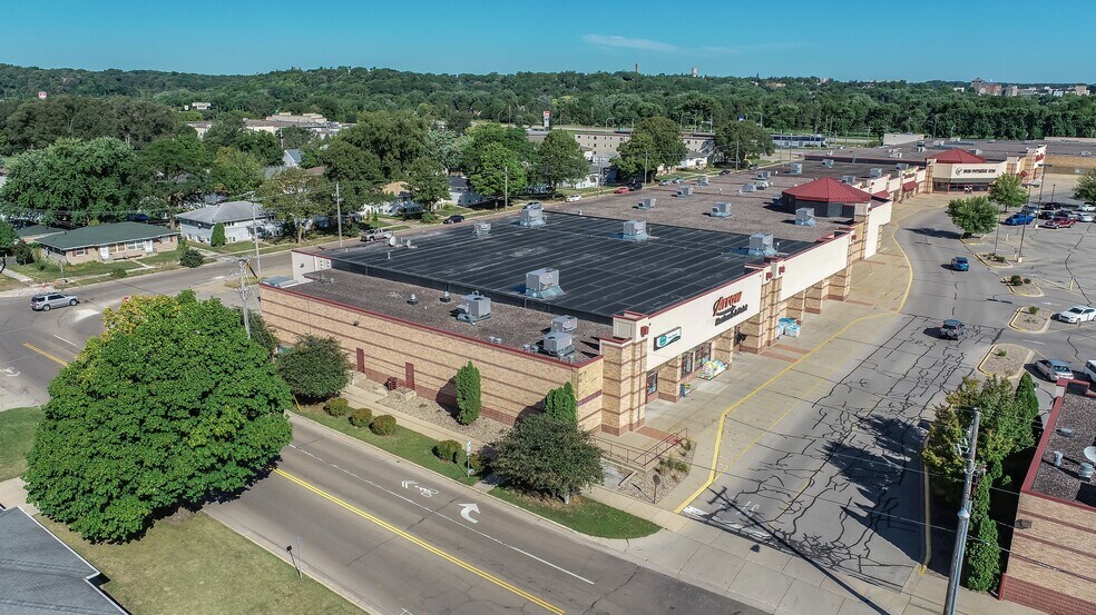 More Photos Of 1201 S Broadway, Rochester Unknown For Lease