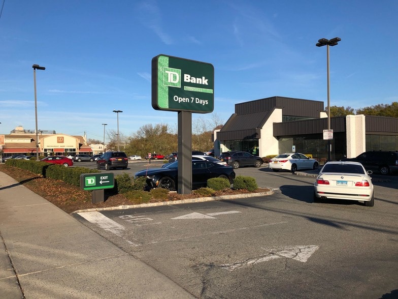 More Photos Of 1821 Richmond Ave, Staten Island Restaurant For Lease