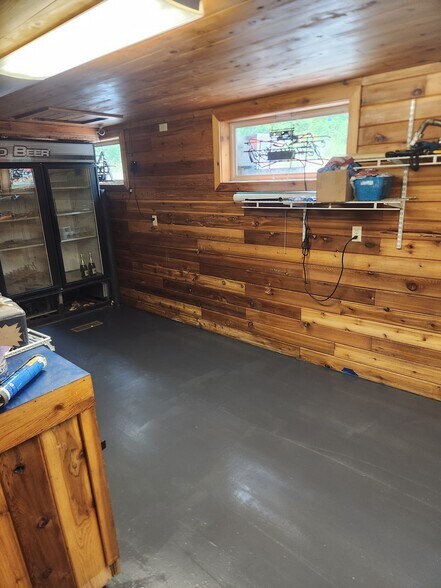 More Photos Of 11424 Oregon 138, Oakland Restaurant For Sale