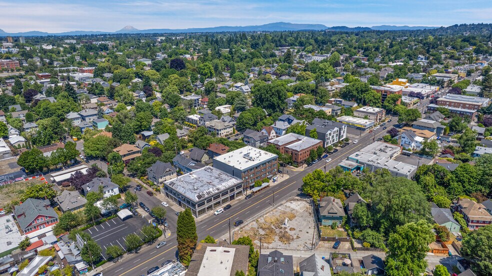 More Photos Of 1312-1334 SE Hawthorne Blvd, Portland Land For Sale