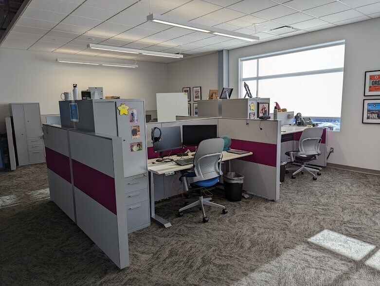 More Photos Of 34 Schroeder Ct, Madison Office For Lease