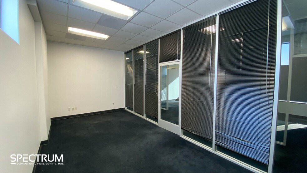 More Photos Of 21617-21621 Nordhoff St, Chatsworth Light Manufacturing For Lease
