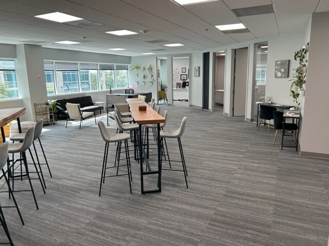 More Photos Of 1819 Main St, Sarasota Office Residential For Lease