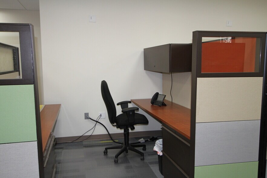 More Photos Of 2441 Production Dr, Indianapolis Loft Creative Space For Lease