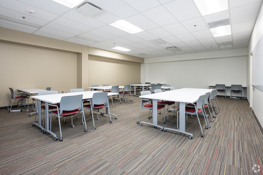 More Photos Of 111 Corporate Dr, Spartanburg Research And Development For Lease