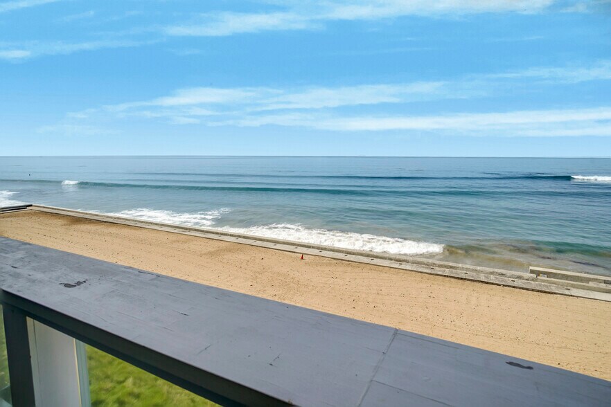 More Photos Of 11914 Beach Club Way, Malibu Multifamily For Sale