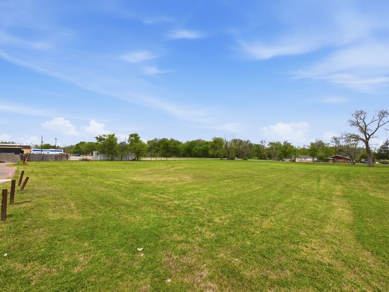 More Photos Of TBD TBD Mulberry Street, Kaufman Land For Sale