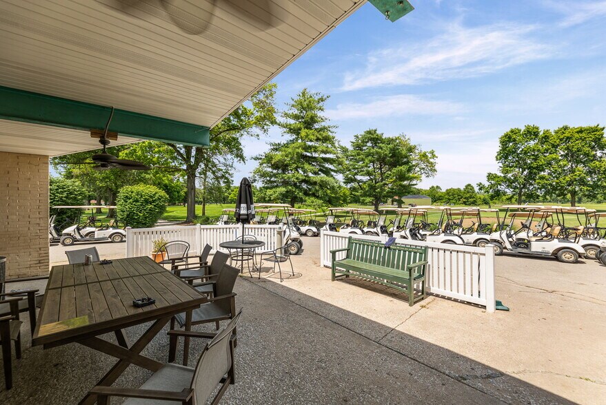 More Photos Of 200 Arlington Dr, Granite City Golf Course Driving Range For Sale