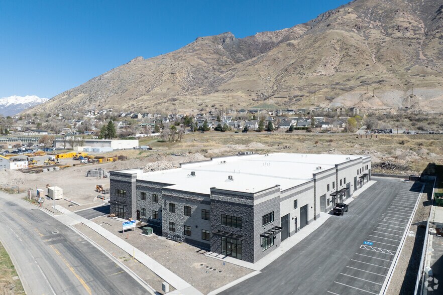 More Photos Of 2601 S Mountain Vista Pky, Provo Warehouse For Lease