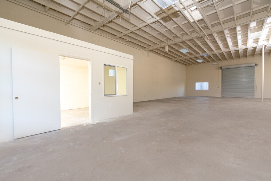 More Photos Of 4430 Vandever Ave, San Diego Warehouse For Lease